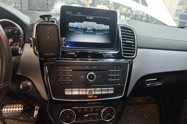 Used Mercedes-Benz GLE Coupe 2015 GLE 320 4MATIC Coupe SUV Audio And AC Panel
