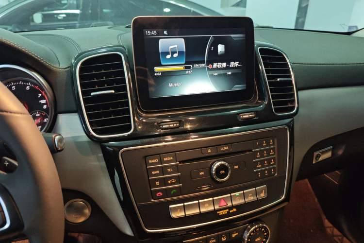 Used Mercedes-Benz GLE Coupe 2015 GLE 320 4MATIC Coupe SUV Audio And AC Panel
