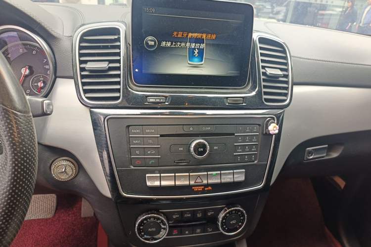 Used Mercedes-Benz GLE Coupe 2015 GLE 320 4MATIC Coupe SUV Audio And AC Panel