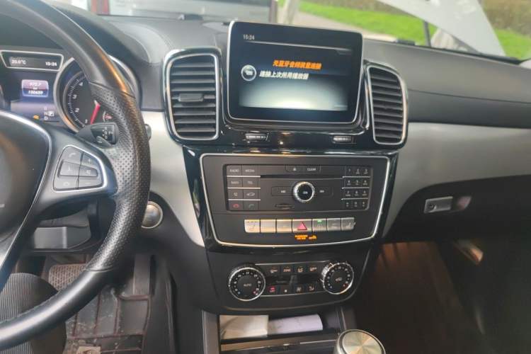 Used Mercedes-Benz GLE Coupe 2015 GLE 320 4MATIC Coupe SUV Audio And AC Panel