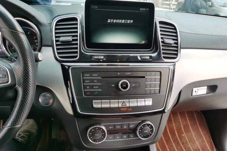 Used Mercedes-Benz GLE Coupe 2015 GLE 320 4MATIC Coupe SUV Audio And AC Panel