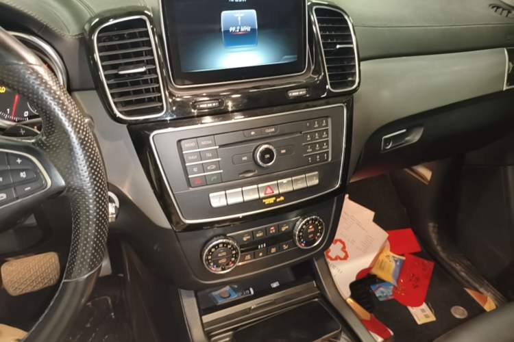 Used Mercedes-Benz GLE Coupe 2015 GLE 400 4MATIC Coupe SUV Audio And AC Panel