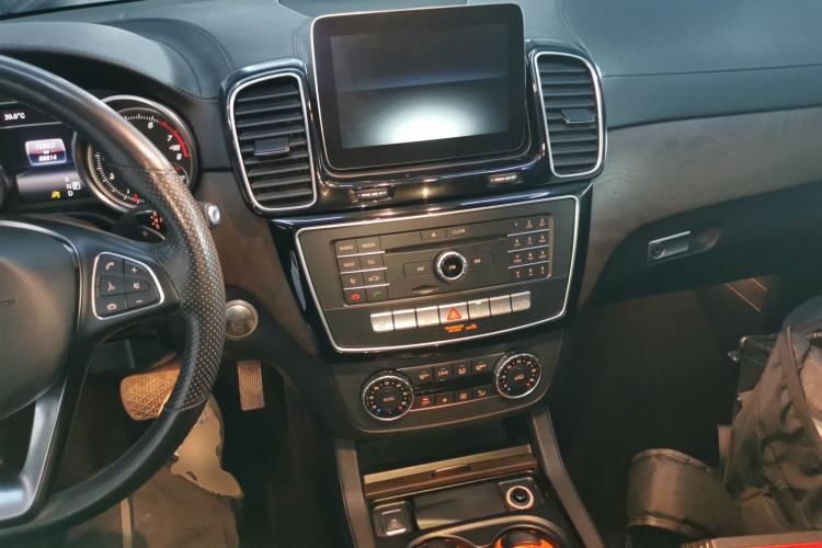 Used Mercedes-Benz GLE Coupe 2015 GLE 320 4MATIC Coupe SUV Center Console