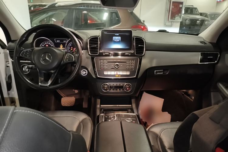 Used Mercedes-Benz GLE Coupe 2015 GLE 400 4MATIC Coupe SUV Center Console
