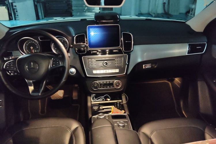 Used Mercedes-Benz GLE Coupe 2015 GLE 320 4MATIC Coupe SUV Center Console