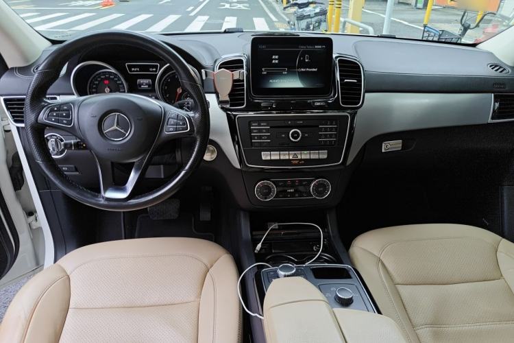 Used Mercedes-Benz GLE Coupe 2015 GLE 320 4MATIC Coupe SUV Center Console