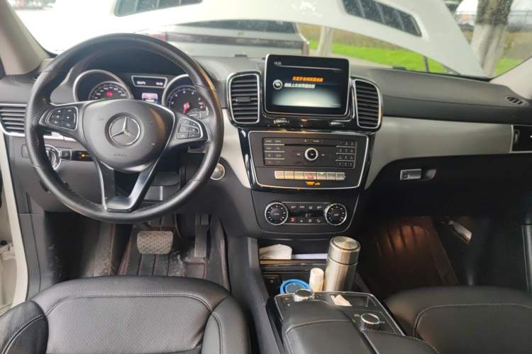 Used Mercedes-Benz GLE Coupe 2015 GLE 320 4MATIC Coupe SUV Center Console