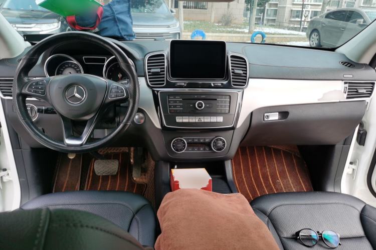 Used Mercedes-Benz GLE Coupe 2015 GLE 320 4MATIC Coupe SUV Center Console