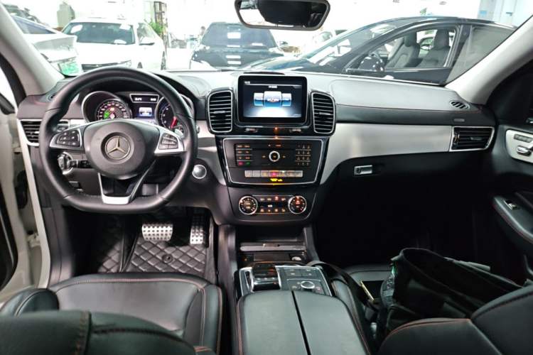 Used Mercedes-Benz GLE Coupe 2015 GLE 450 AMG 4MATIC Coupe SUV Center Console