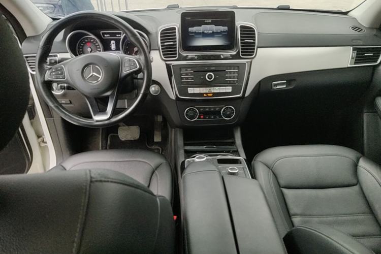 Used Mercedes-Benz GLE Coupe 2015 GLE 320 4MATIC Coupe SUV Center Console