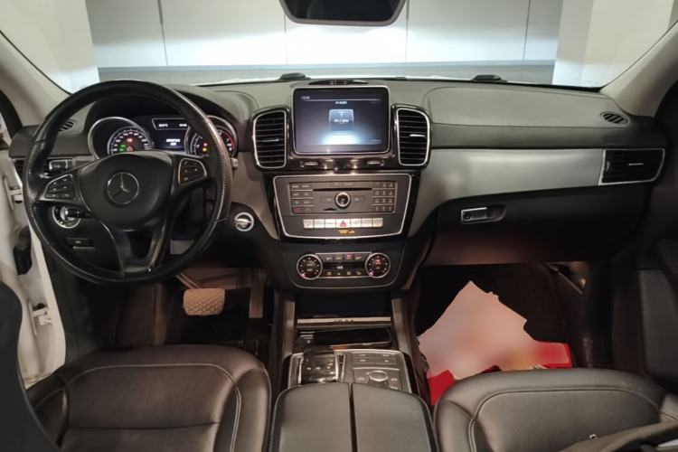 Used Mercedes-Benz GLE Coupe 2015 GLE 400 4MATIC Coupe SUV Center Console