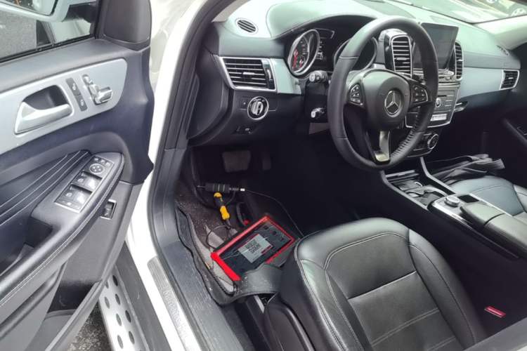 Used Mercedes-Benz GLE Coupe 2015 GLE 320 4MATIC Coupe SUV Driver Seat