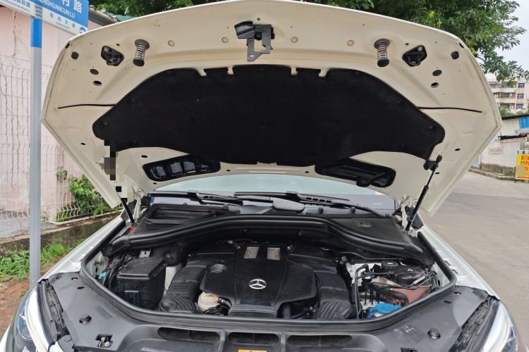 Used Mercedes-Benz GLE Coupe 2015 GLE 320 4MATIC Coupe SUV Engine Bay
