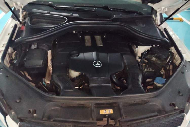 Used Mercedes-Benz GLE Coupe 2015 GLE 320 4MATIC Coupe SUV Engine Bay