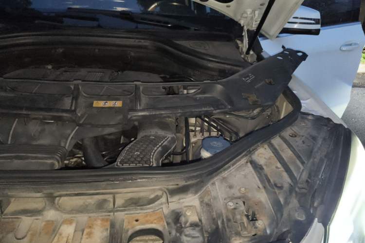 Used Mercedes-Benz GLE Coupe 2015 GLE 320 4MATIC Coupe SUV Engine Bay Left
