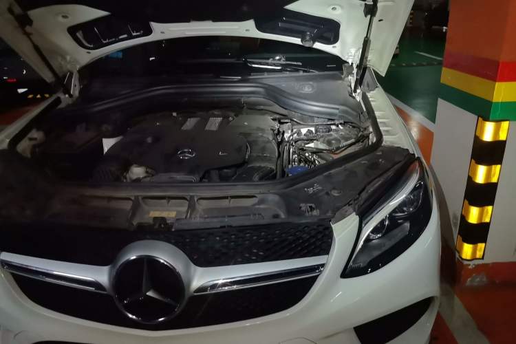 Used Mercedes-Benz GLE Coupe 2015 GLE 320 4MATIC Coupe SUV Engine Bay Left