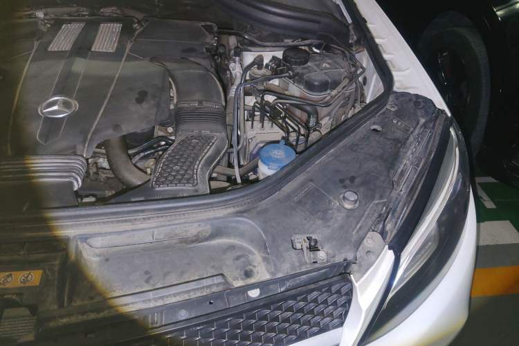 Used Mercedes-Benz GLE Coupe 2015 GLE 320 4MATIC Coupe SUV Engine Bay Left