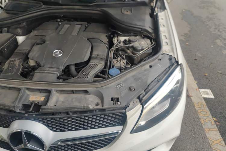 Used Mercedes-Benz GLE Coupe 2015 GLE 320 4MATIC Coupe SUV Engine Bay Left