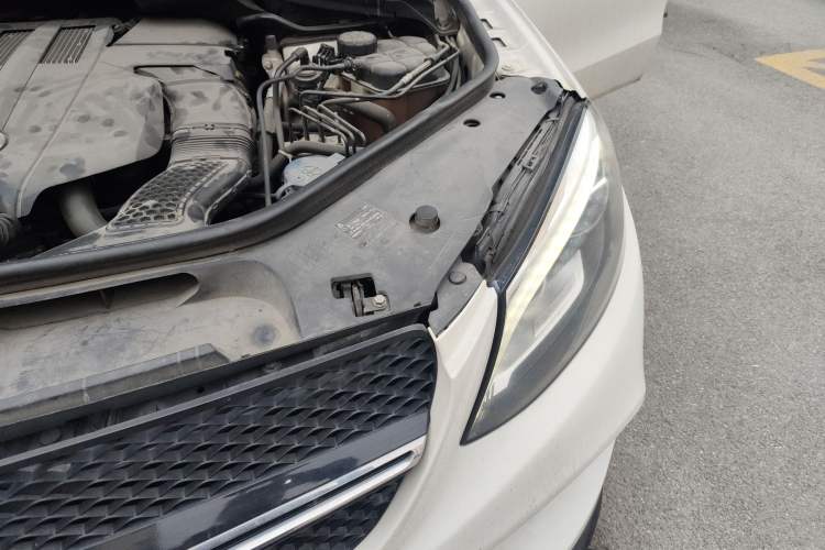 Used Mercedes-Benz GLE Coupe 2015 GLE 400 4MATIC Coupe SUV Engine Bay Left