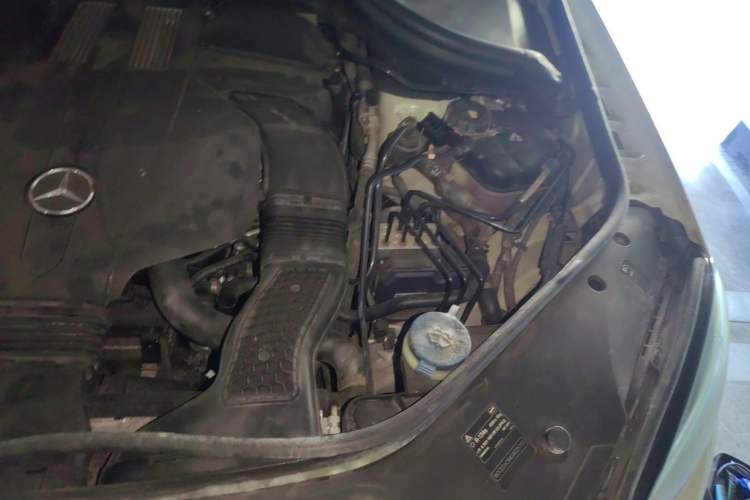 Used Mercedes-Benz GLE Coupe 2015 GLE 320 4MATIC Coupe SUV Engine Bay Left