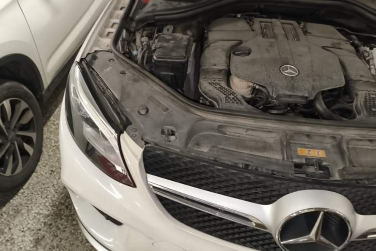 Used Mercedes-Benz GLE Coupe 2015 GLE 400 4MATIC Coupe SUV Engine Bay Right