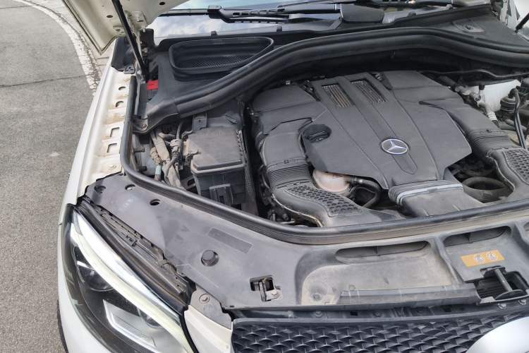 Used Mercedes-Benz GLE Coupe 2015 GLE 320 4MATIC Coupe SUV Engine Bay Right
