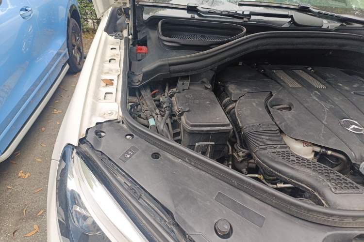 Used Mercedes-Benz GLE Coupe 2015 GLE 320 4MATIC Coupe SUV Engine Bay Right