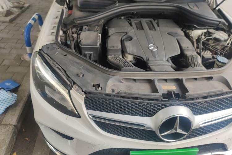 Used Mercedes-Benz GLE Coupe 2015 GLE 320 4MATIC Coupe SUV Engine Bay Right