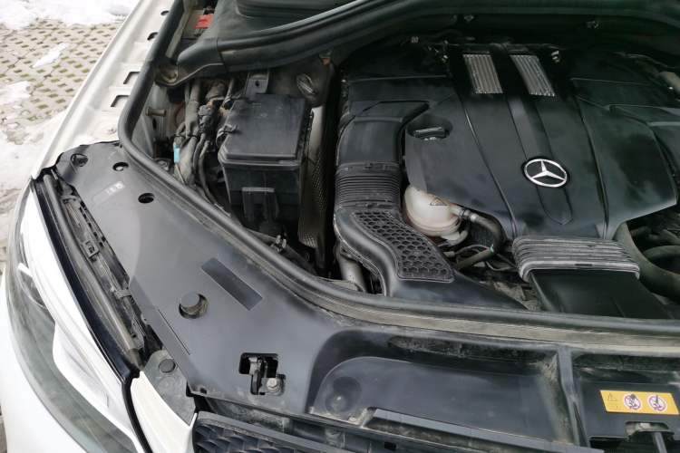 Used Mercedes-Benz GLE Coupe 2015 GLE 320 4MATIC Coupe SUV Engine Bay Right