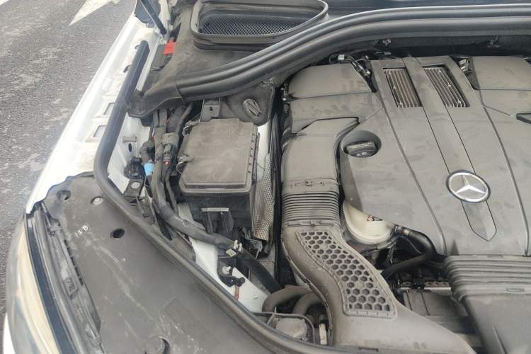 Used Mercedes-Benz GLE Coupe 2015 GLE 320 4MATIC Coupe SUV Engine Bay Right