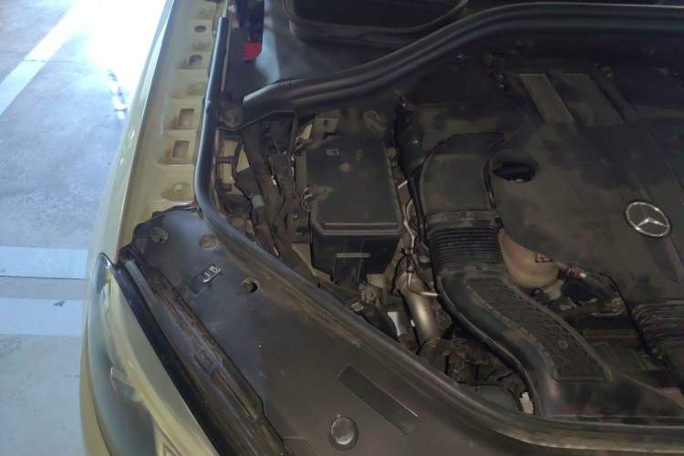 Used Mercedes-Benz GLE Coupe 2015 GLE 320 4MATIC Coupe SUV Engine Bay Right