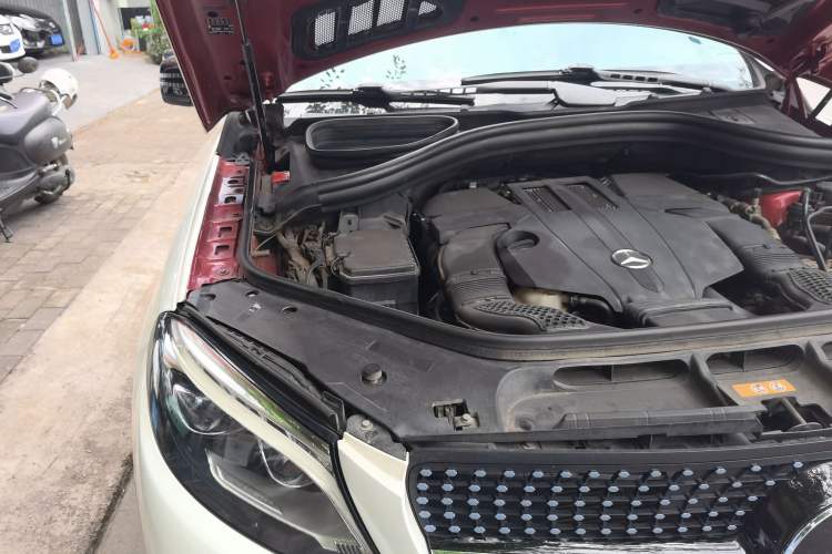 Used Mercedes-Benz GLE Coupe 2015 GLE 320 4MATIC Coupe SUV Engine Bay Right