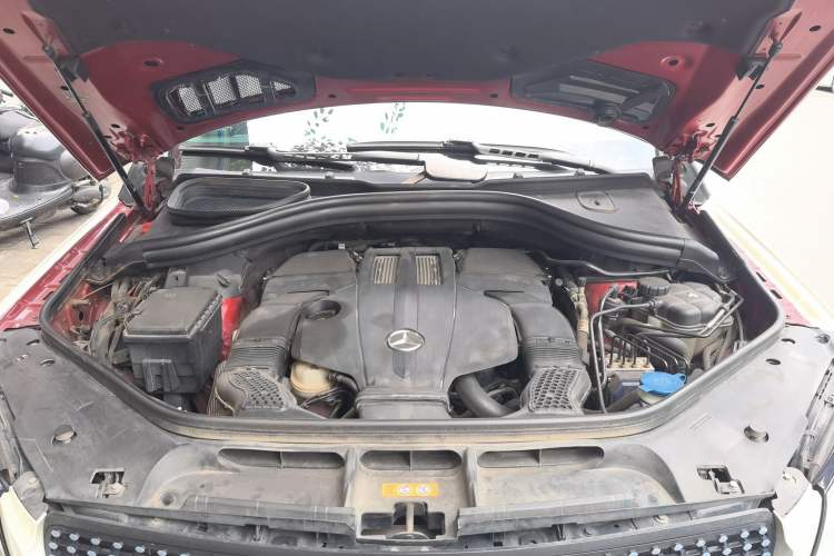 Used Mercedes-Benz GLE Coupe 2015 GLE 320 4MATIC Coupe SUV Engine Bay