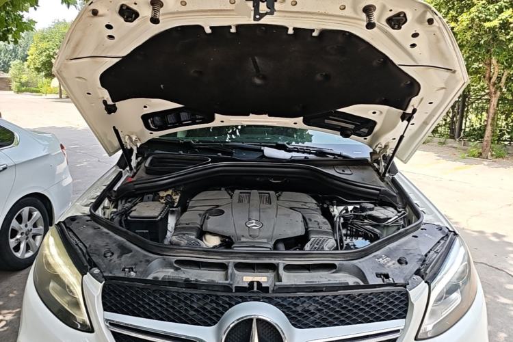 Used Mercedes-Benz GLE Coupe 2015 GLE 400 4MATIC Coupe SUV Engine Bay