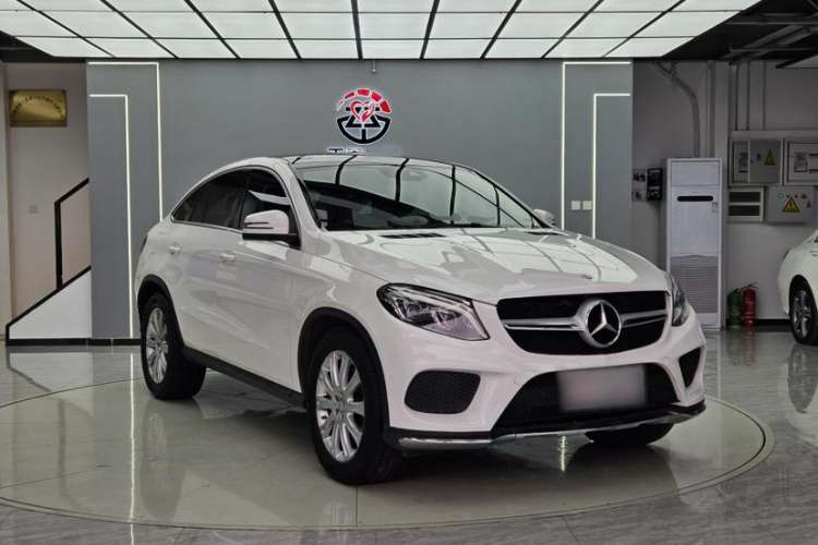 Used Mercedes-Benz GLE Coupe 2015 GLE 320 4MATIC Coupe SUV Exterior 2