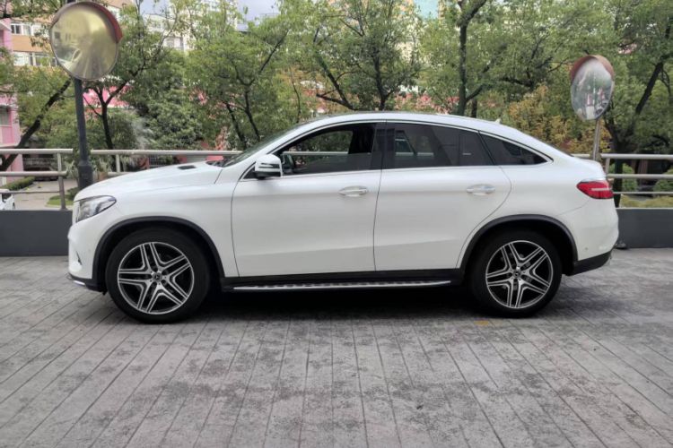 Used Mercedes-Benz GLE Coupe 2015 GLE 320 4MATIC Coupe SUV Exterior 2