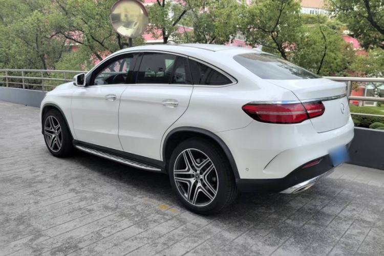 Used Mercedes-Benz GLE Coupe 2015 GLE 320 4MATIC Coupe SUV Exterior 3
