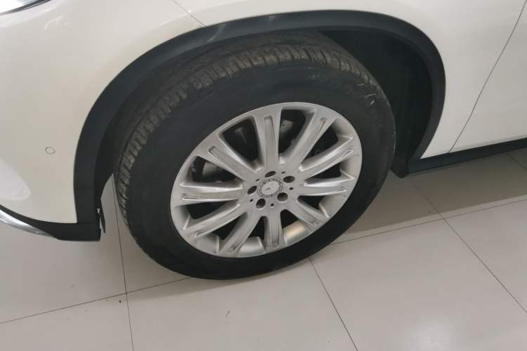 Used Mercedes-Benz GLE Coupe 2015 GLE 320 4MATIC Coupe SUV Exterior 4