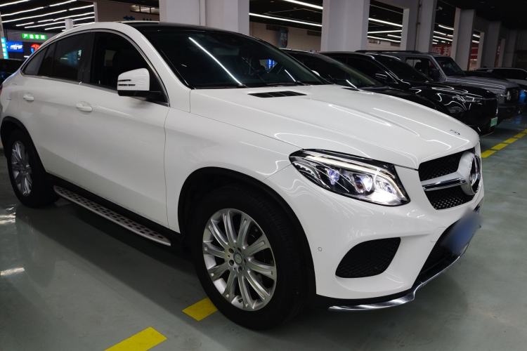 Used Mercedes-Benz GLE Coupe 2015 GLE 320 4MATIC Coupe SUV Front Right 45 Deg