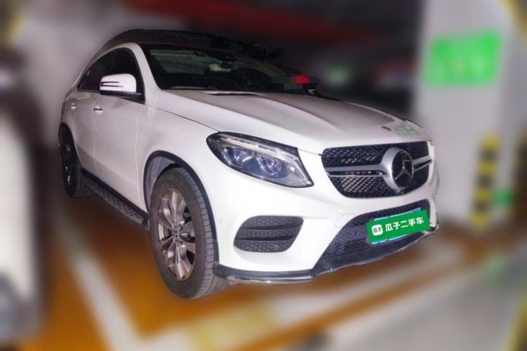Used Mercedes-Benz GLE Coupe 2015 GLE 400 4MATIC Coupe SUV Front Right 45 Deg