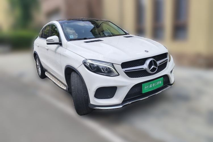 Used Mercedes-Benz GLE Coupe 2015 GLE 320 4MATIC Coupe SUV Front Right 45 Deg