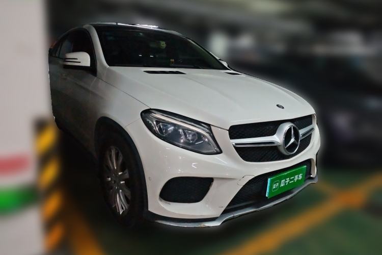 Used Mercedes-Benz GLE Coupe 2015 GLE 320 4MATIC Coupe SUV Front Right 45 Deg