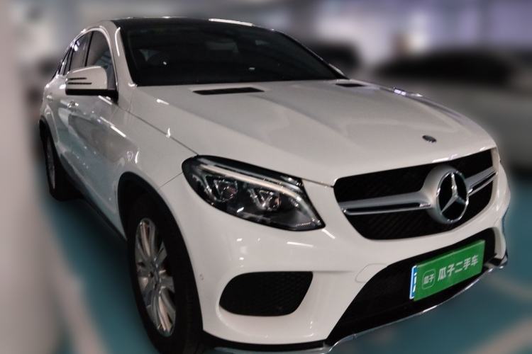Used Mercedes-Benz GLE Coupe 2015 GLE 320 4MATIC Coupe SUV Front Right 45 Deg