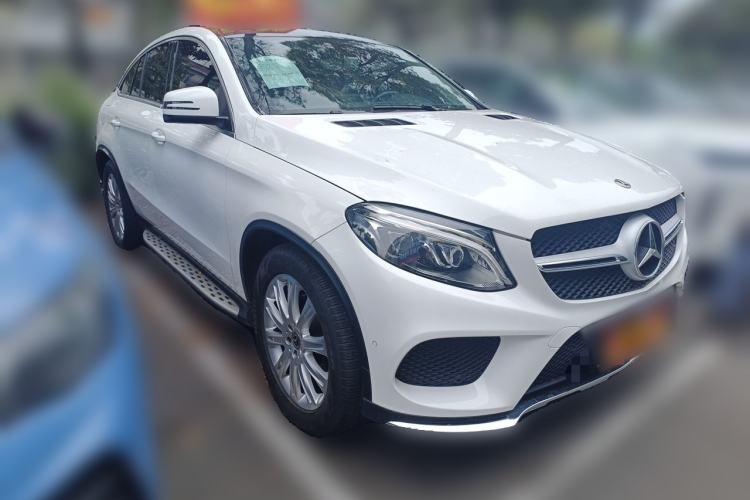 Used Mercedes-Benz GLE Coupe 2015 GLE 320 4MATIC Coupe SUV Front Right 45 Deg