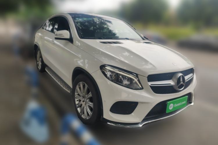Used Mercedes-Benz GLE Coupe 2015 GLE 320 4MATIC Coupe SUV Front Right 45 Deg