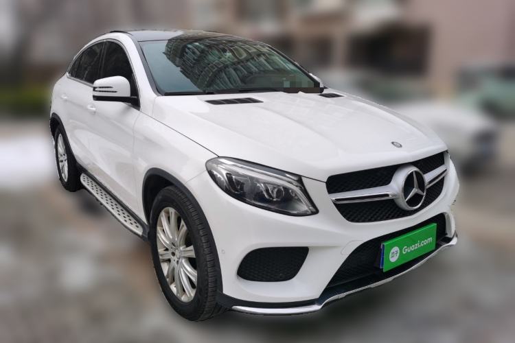 Used Mercedes-Benz GLE Coupe 2015 GLE 320 4MATIC Coupe SUV Front Right 45 Deg