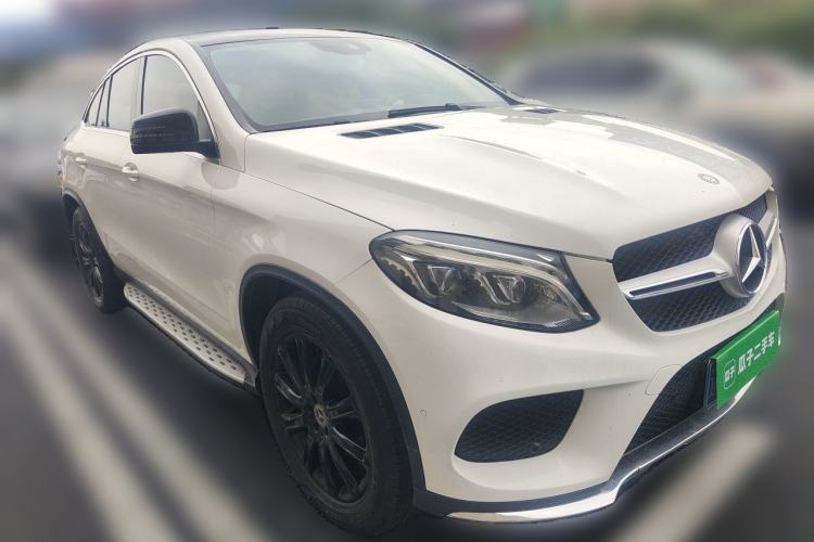 Used Mercedes-Benz GLE Coupe 2015 GLE 320 4MATIC Coupe SUV Front Right 45 Deg