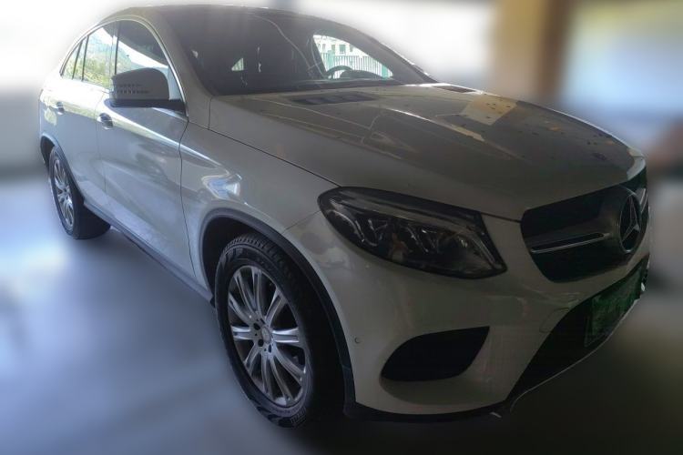 Used Mercedes-Benz GLE Coupe 2015 GLE 320 4MATIC Coupe SUV Front Right 45 Deg