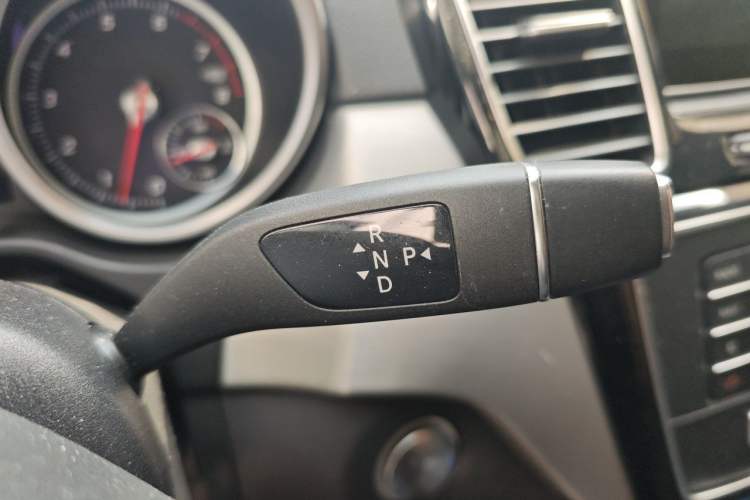 Used Mercedes-Benz GLE Coupe 2015 GLE 320 4MATIC Coupe SUV Gear Lever