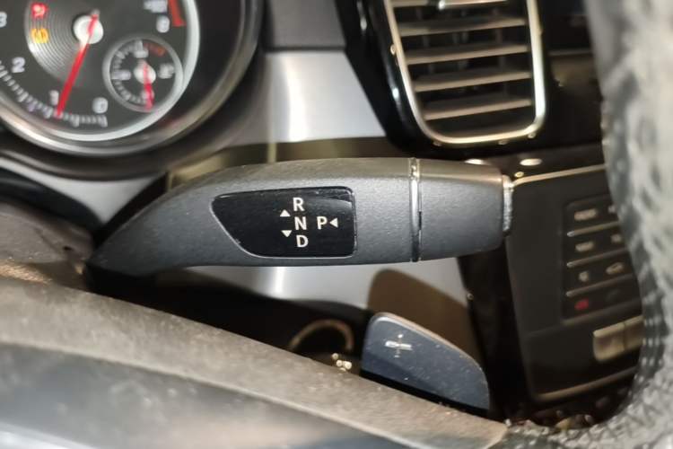 Used Mercedes-Benz GLE Coupe 2015 GLE 400 4MATIC Coupe SUV Gear Lever